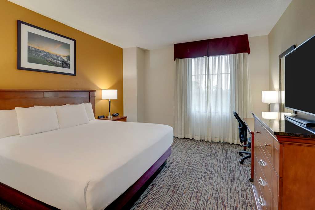 Drury Inn & Suites Charlotte Northlake - photo 24