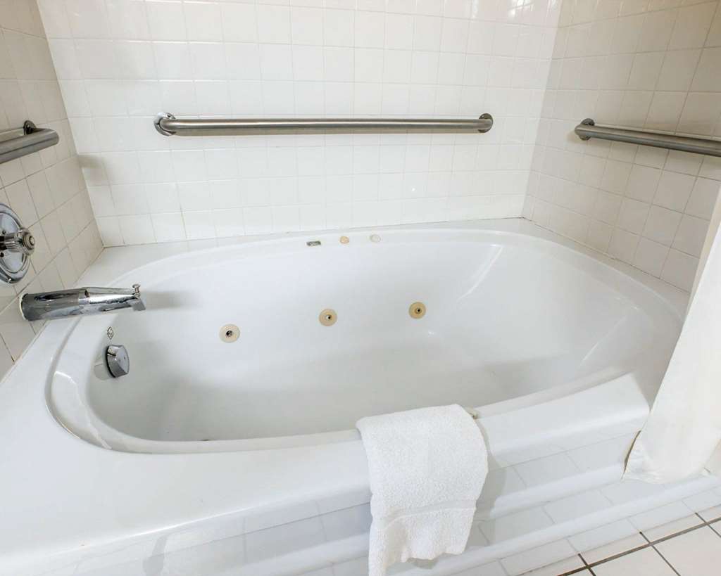 Quality Suites San Diego Otay Mesa - photo 7