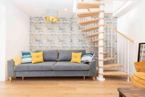 Sleeps 4 The Lovely Lymington Lock off — 4-Star Luxury Hotel in Lymington, United Kingdom