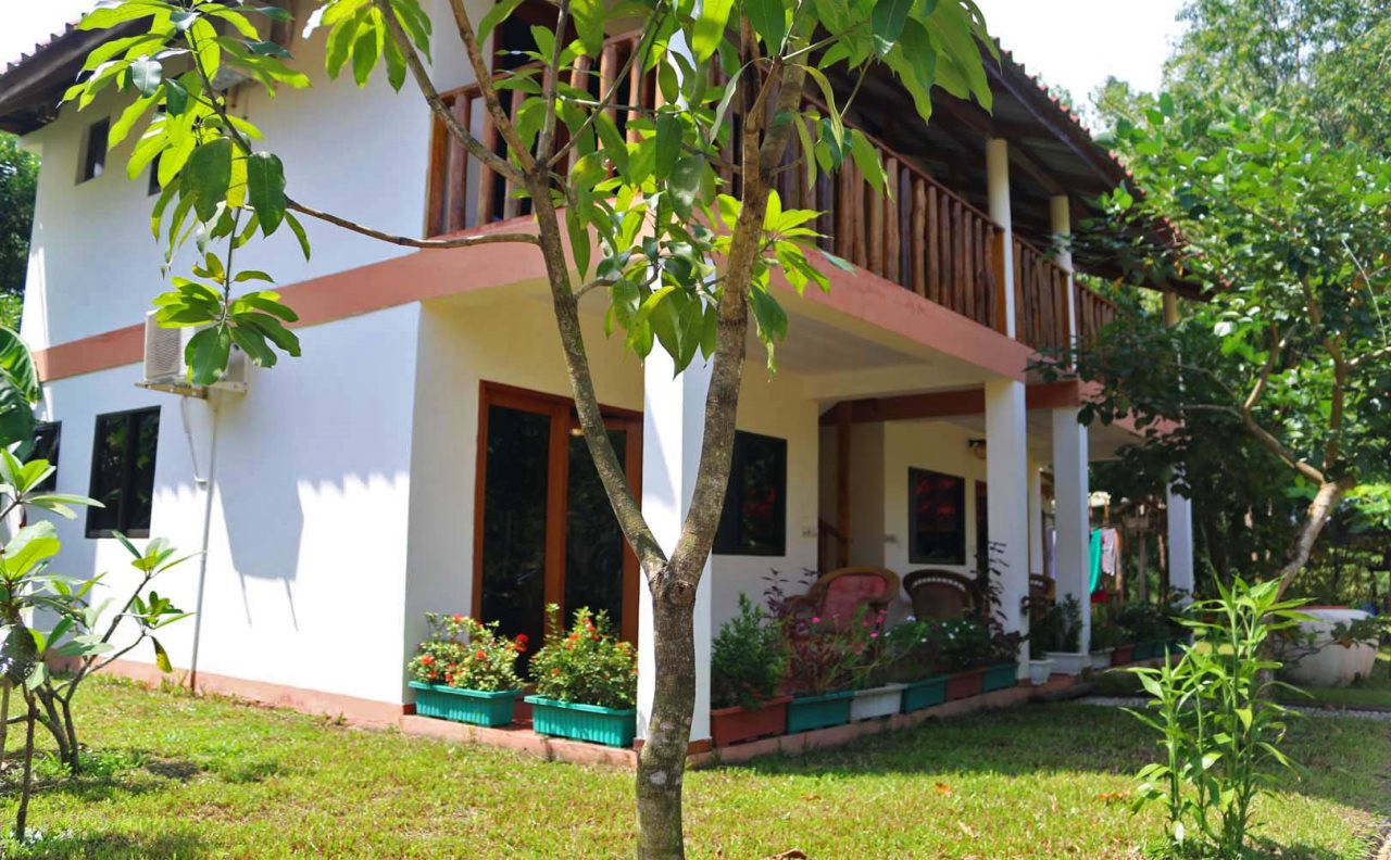 Papa Pippo Otres Village — hotel near Sihanouk International Airport