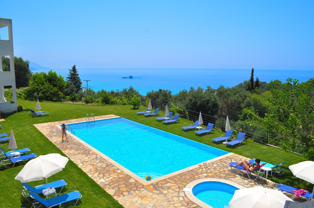 Studio Apartments Pelekas Beach Adonis — 4-Star Luxury Hotel in Corfu, Greece