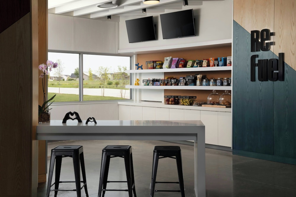 Aloft Waukee - photo 25