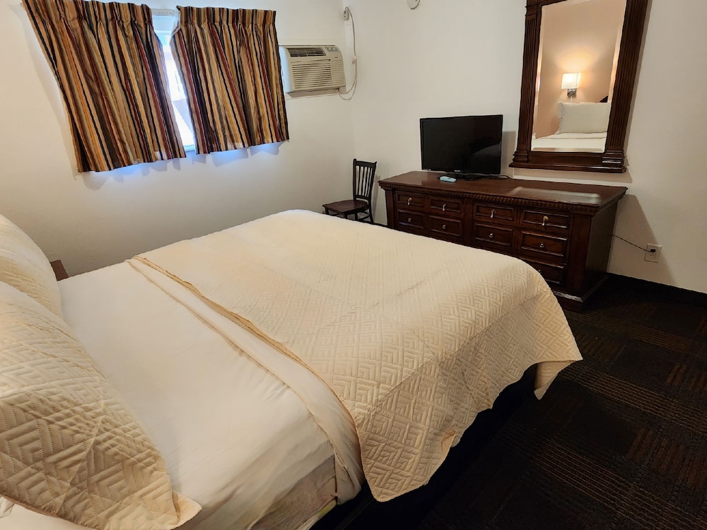 Silver Saddle Motel - photo 5