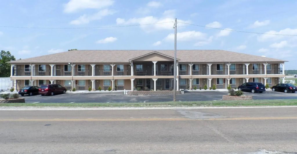 Magnuson Hotel & RV Park - photo 10