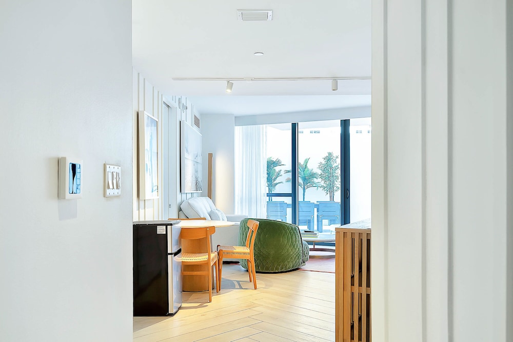 Private Residences at W SoBe by LRMB - photo 53