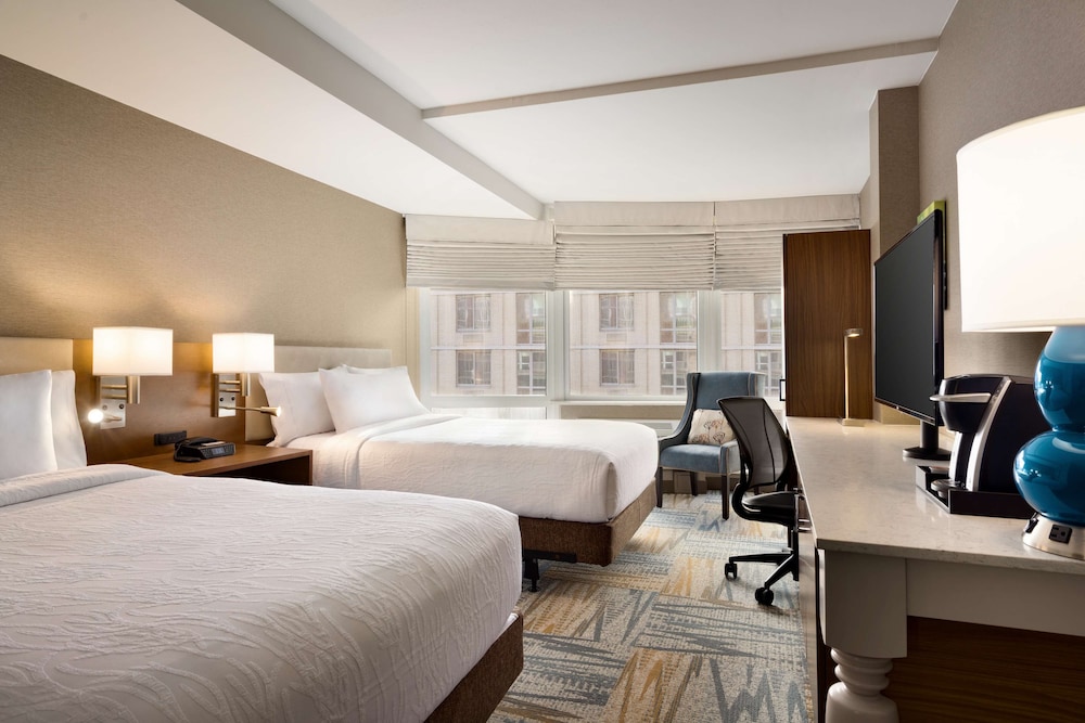 Hilton Garden Inn New York Times Square South - photo 18