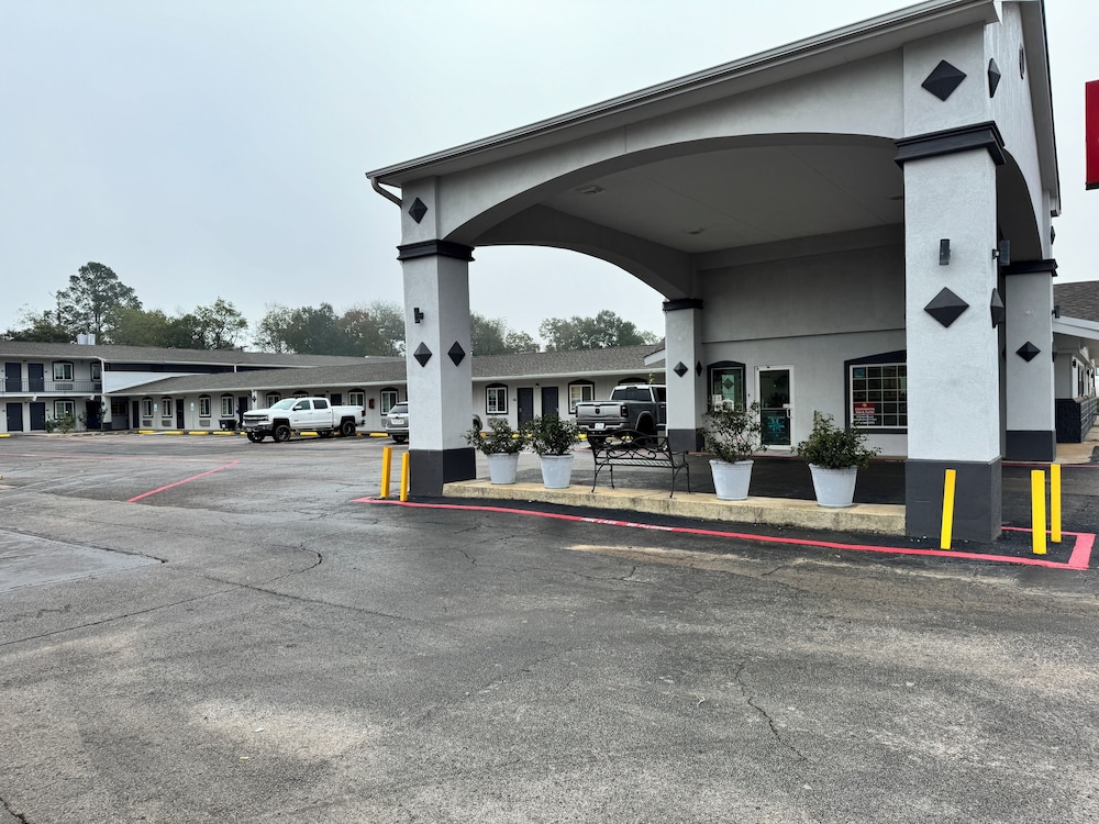 Continental Inn & Suites Nacogdoches TX SFA University Downtown - photo 64