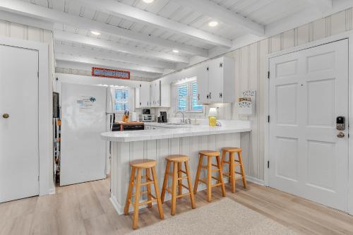 Lowe Tide by Oak Island Accommodations - photo 38