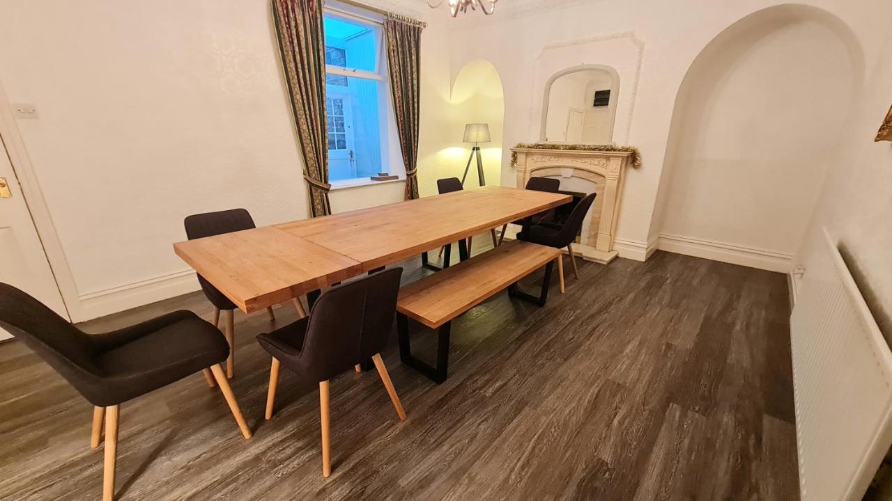 Westfield House Characterful 7 Bedroom Townhouse