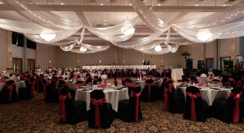 Ramada Convention Center Eau Claire - photo 2