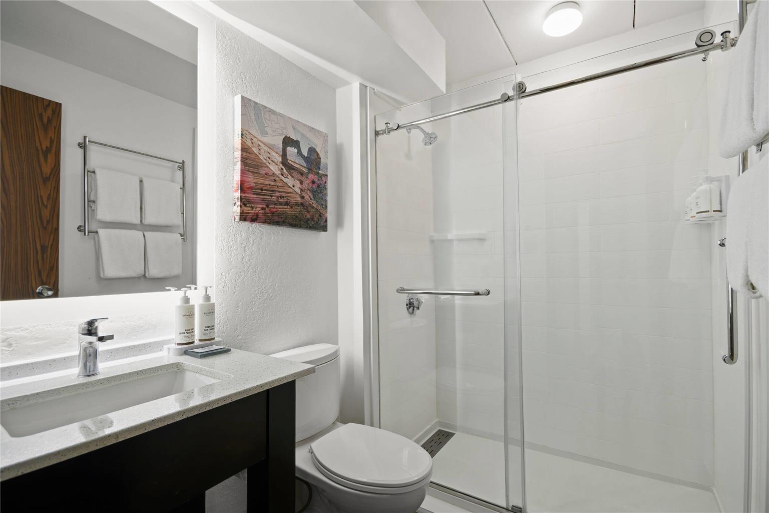 La Quinta Inn & Suites by Wyndham Sturbridge - photo 37