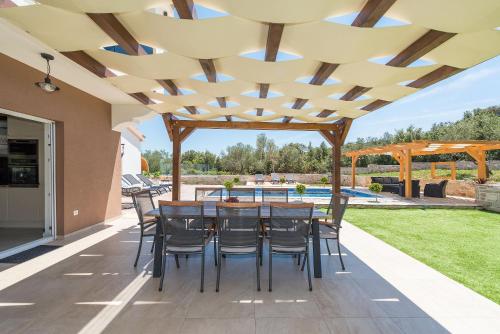 Furesta - carbon neutral hotel in Unknown City