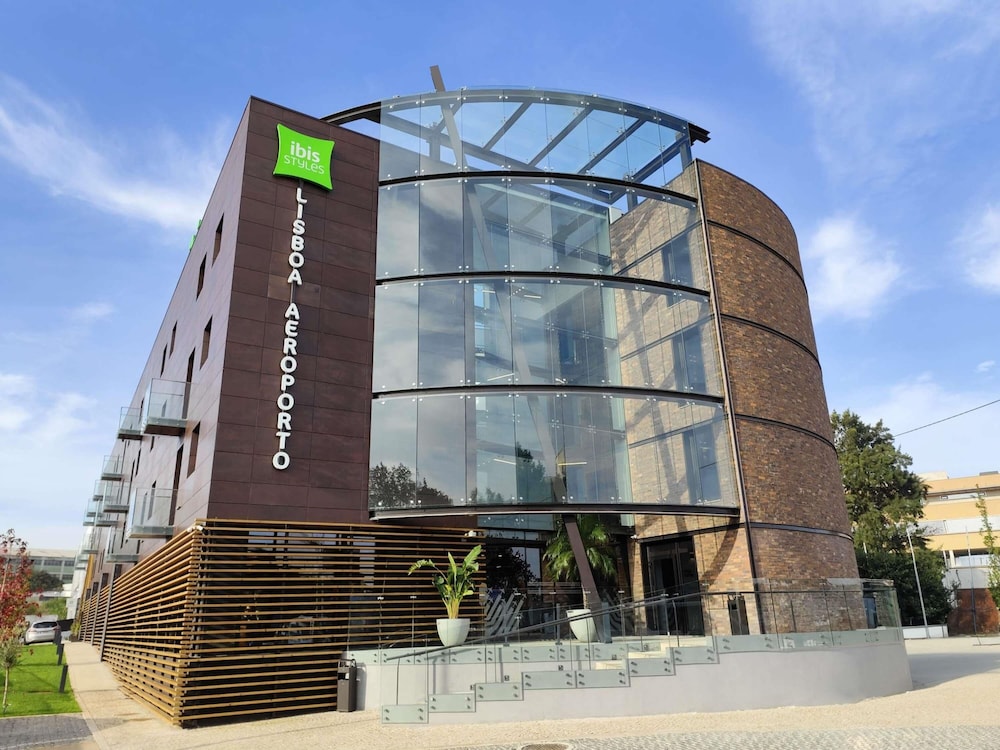 ibis Styles Lisboa Aeroporto — 4-Star Luxury Hotel in Lisbon, Portugal