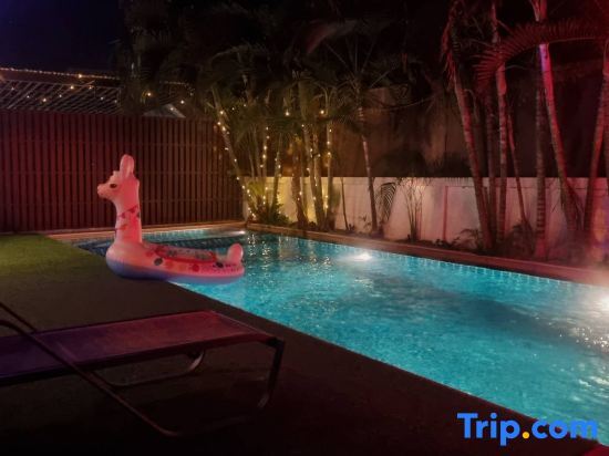The Time Poolvilla A98 - last minute hotel in Pattaya