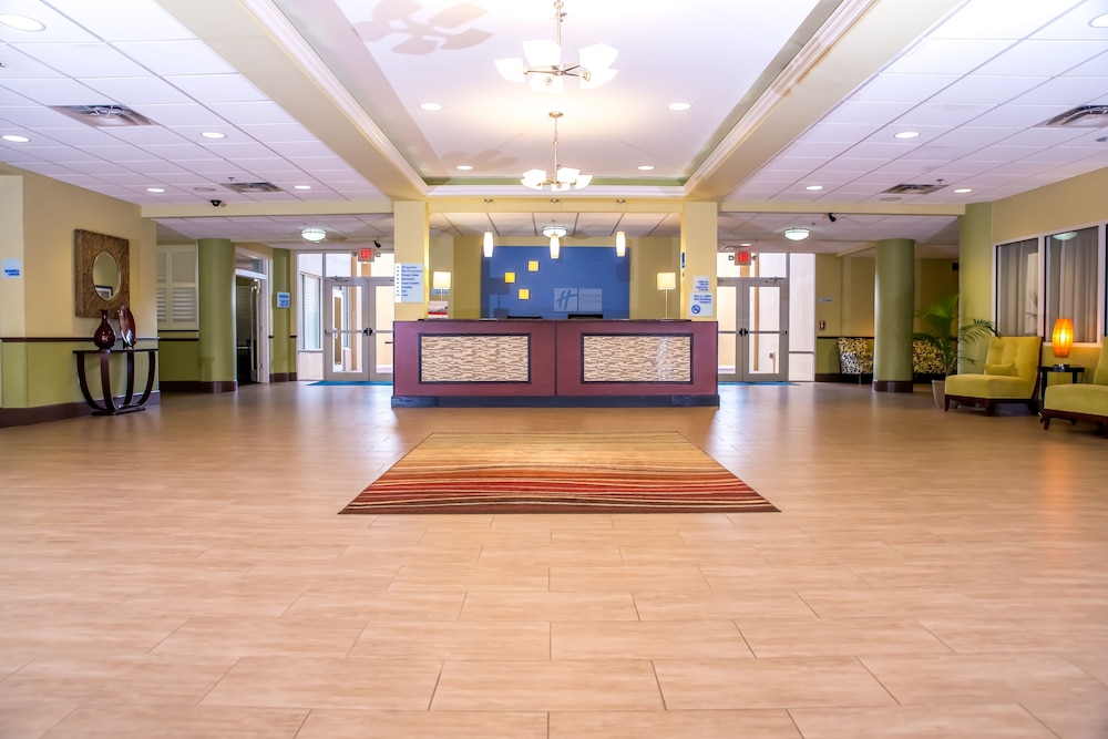 Holiday Inn Express & Suites Cocoa by IHG - photo 2