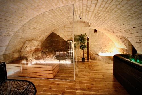 Spa Gaalor Jacuzzi & Sauna A Rouen in Rouen, France