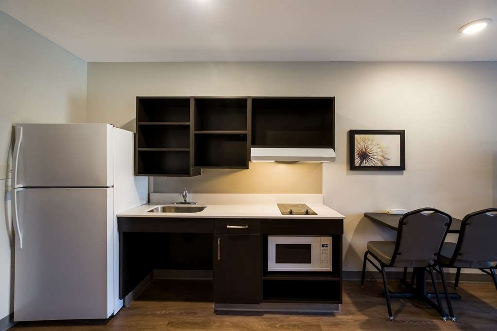 WoodSpring Suites Orlando West Clermont - photo 11
