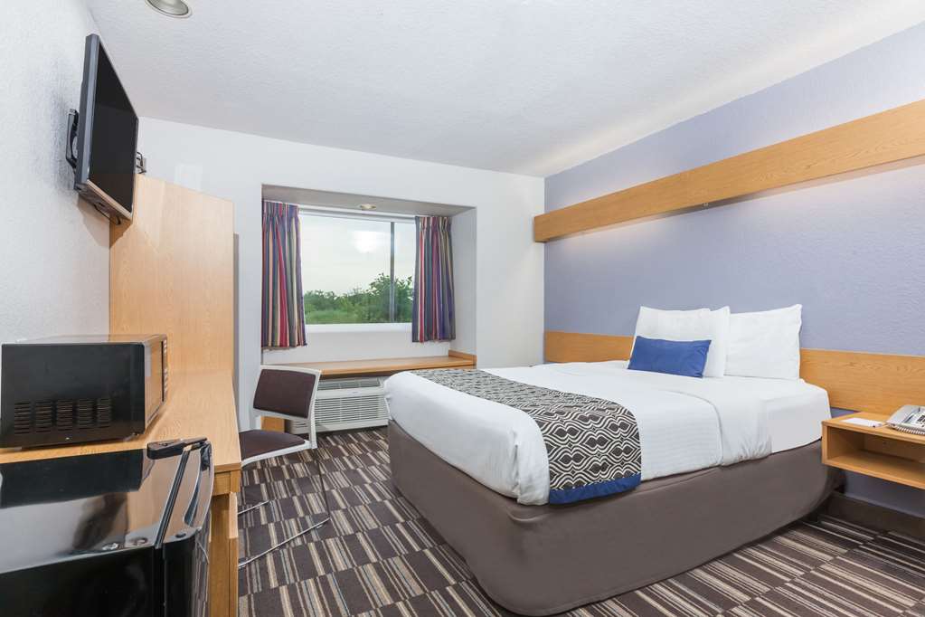 Microtel Inn & Suites by Wyndham Ardmore - photo 15