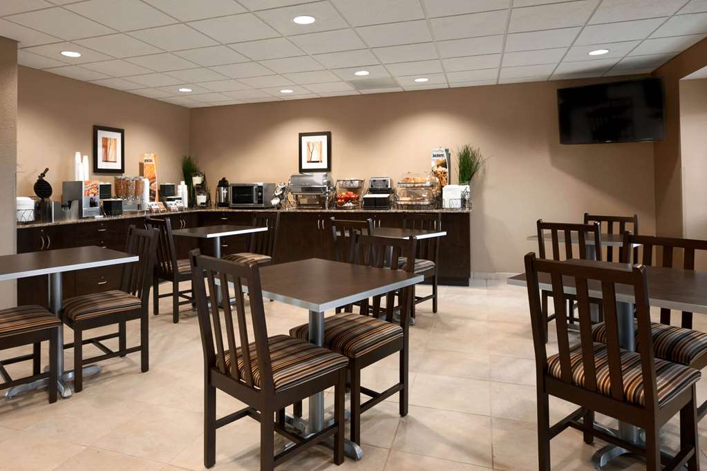 Microtel Inn & Suites by Wyndham St Clairsville Wheeling - photo 6