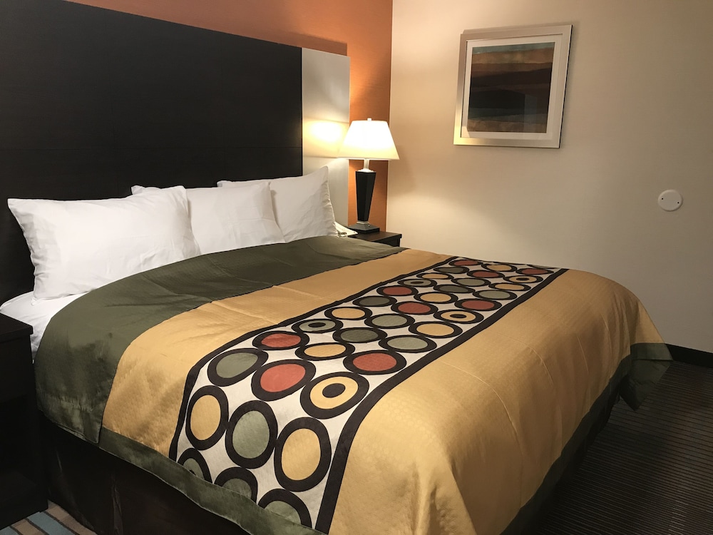 Bay Hill Inns & Suites Neepawa — hotel in Neepawa