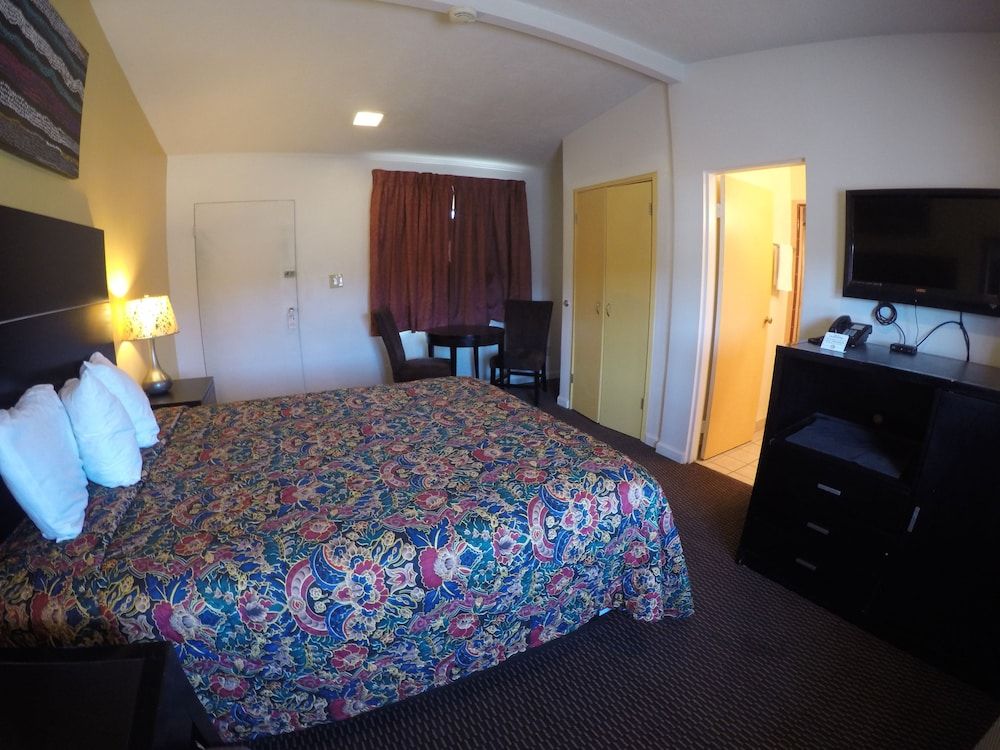 Indio Holiday Motel - photo 10