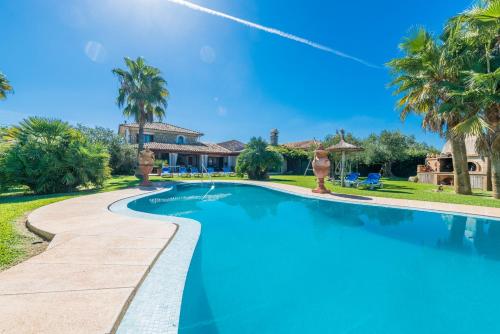 C213 Gamundi by Mallorca Villa Selection — 4-Star Luxury Hotel in Muro, Spain