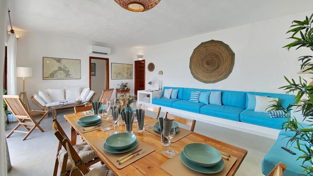 La Maranita Apartment — 4-Star Luxury Hotel in La Maddalena, Italy
