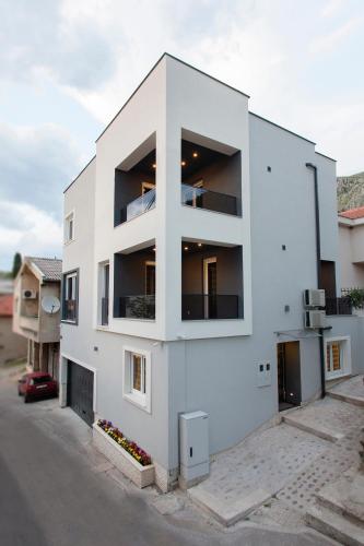 Apartments Aida — 4-Star Luxury Hotel in Mostar, Bosnia and Herzegovina