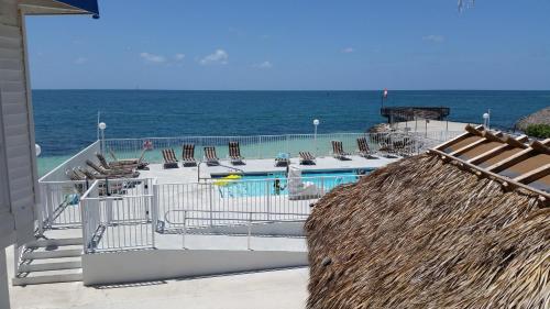 Buccaneer Quarters and Suites - photo 11