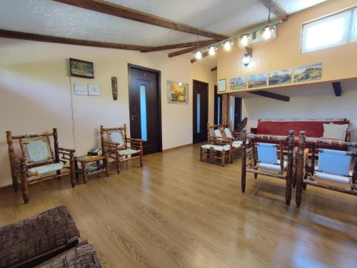 G&L Apartments