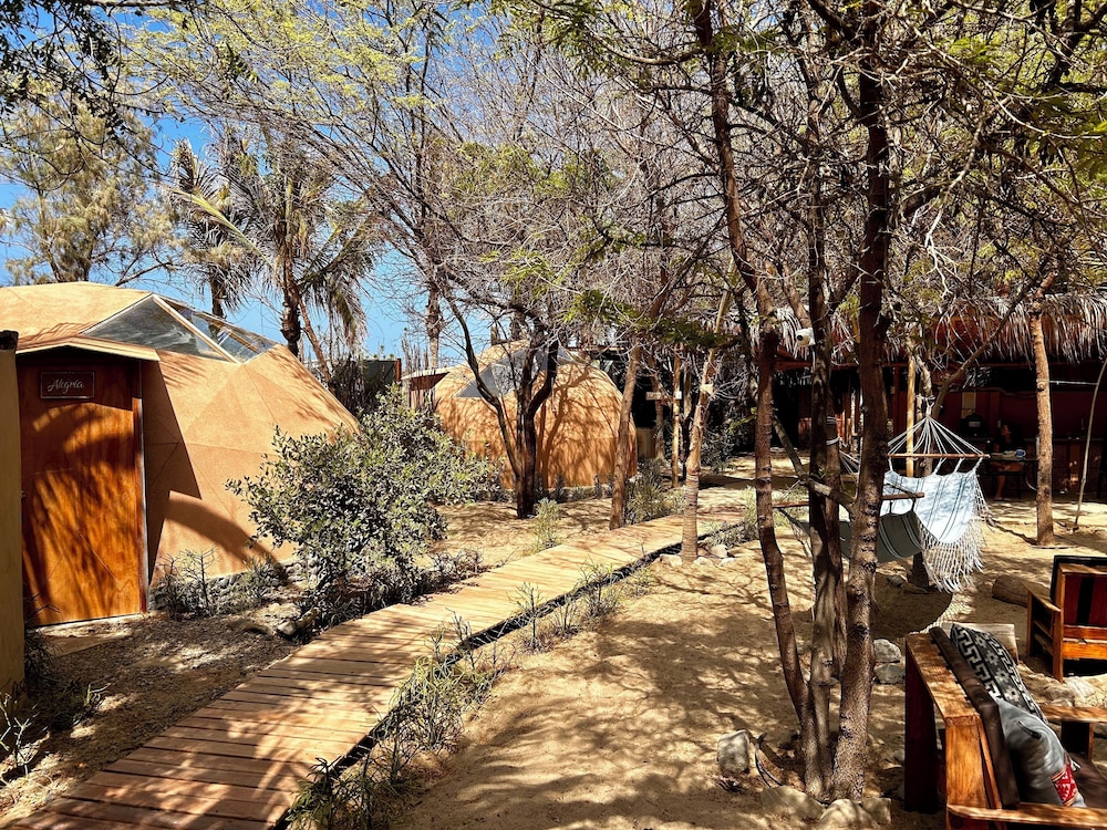 AguaMar Vichayito in Los Organos, Peru