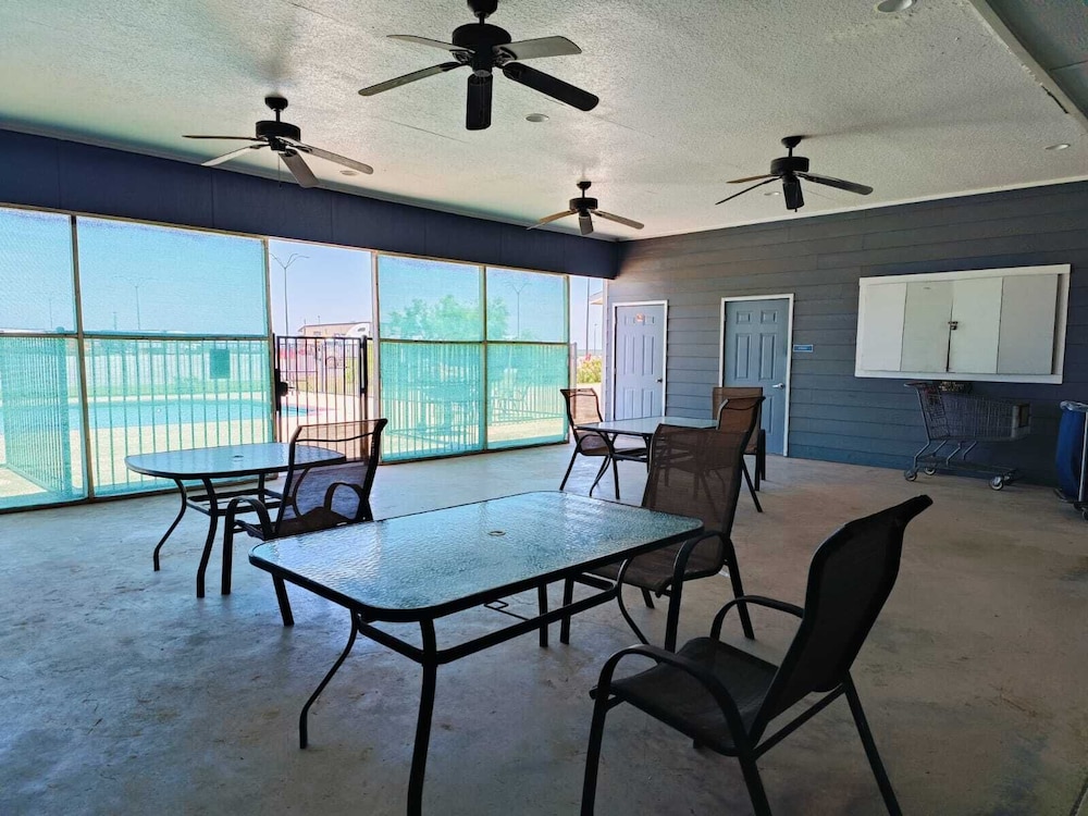 Hotel O Bien Venido Pearsall I 35 - photo 6
