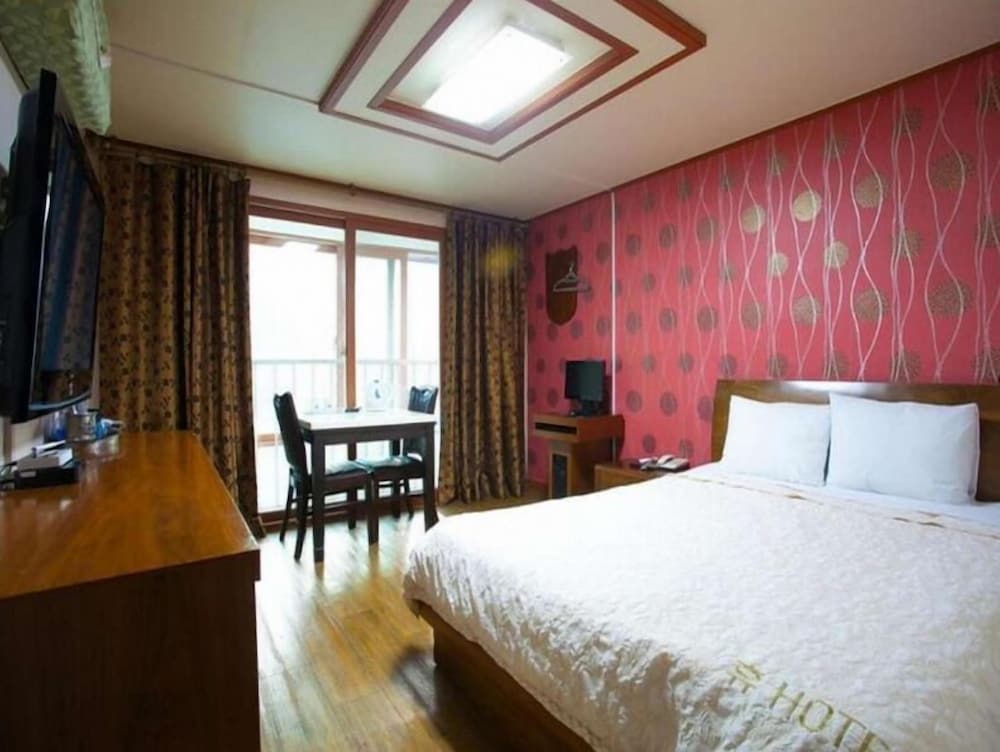 Goodstay Hue Hotel in Pyeongchang, South Korea