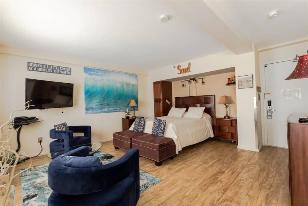Montauk Manor - photo 17