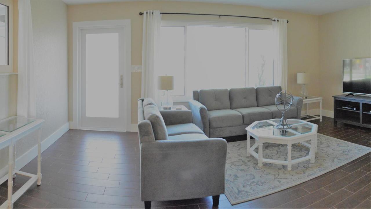 Private Heated Pool Resort Style Home Minutes From the Beach - photo 32