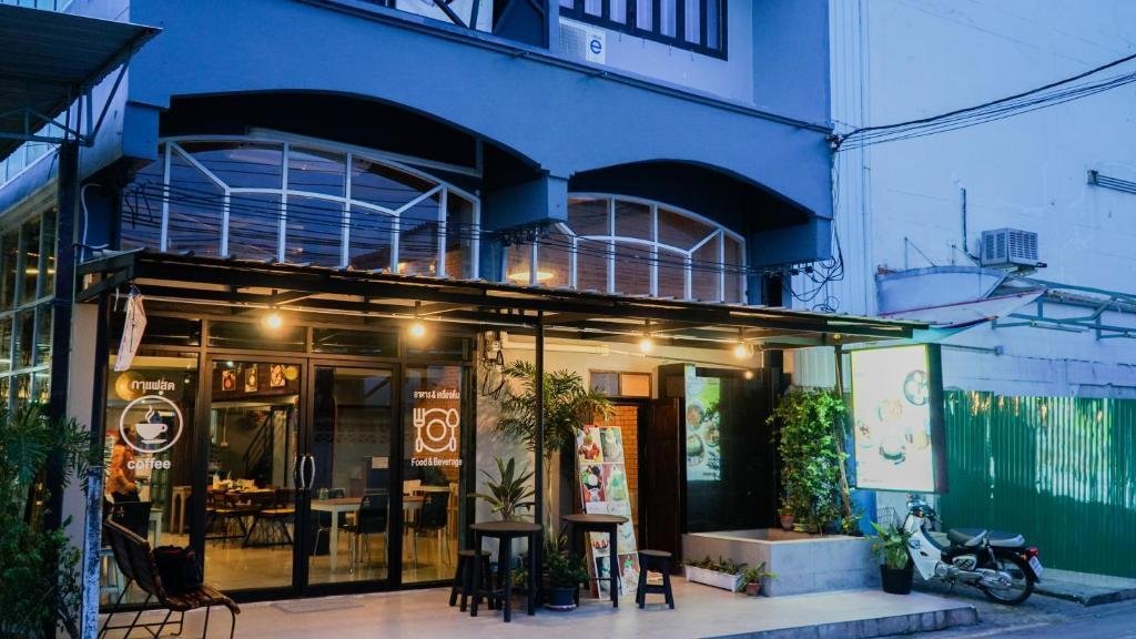 Nara Cafe And Hostel