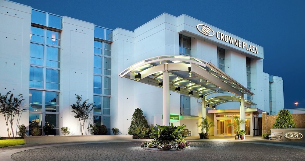 Crowne Plaza Charleston Airport Conv Ctr by IHG in North Charleston, United States