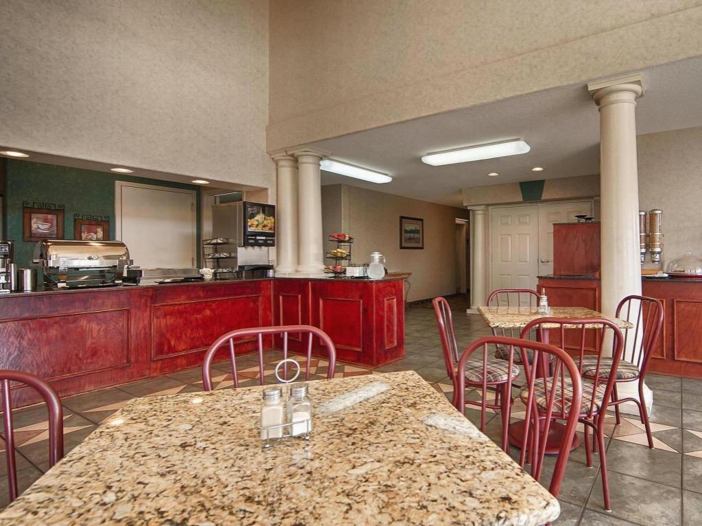 Marble Falls Inn - photo 28