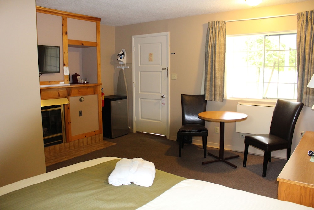 Colonial Resort 1000 Islands — Gananoque — photo 3