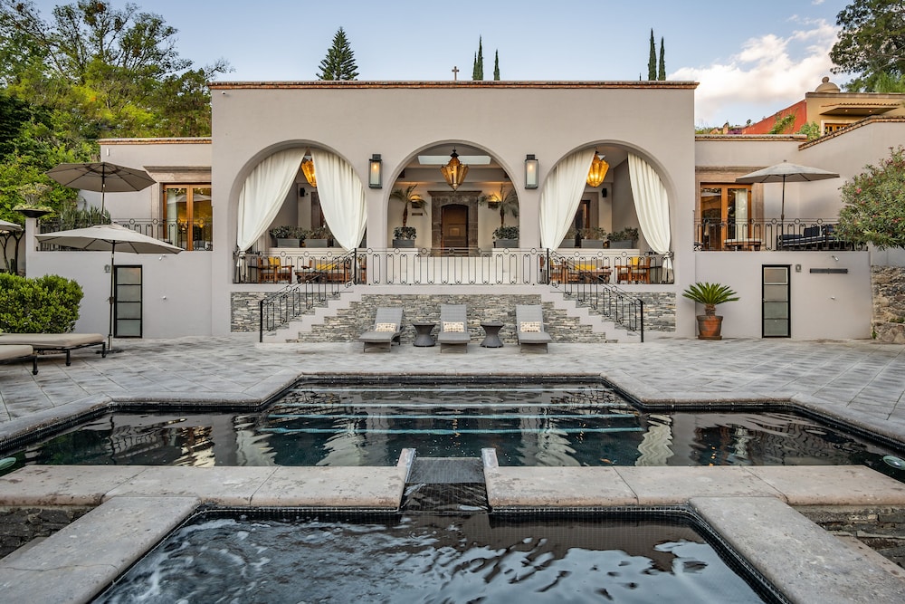 Casa Cien — 4-Star Luxury Hotel in San Miguel De Allende, Mexico