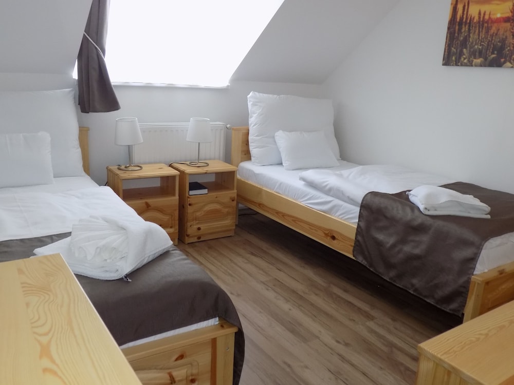 Land Plan Hotel and Restaurant — hotel in Toltestava