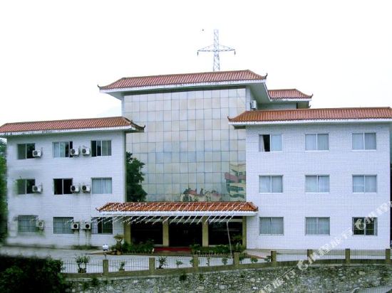Baokang Hotel — hotel in Baokang