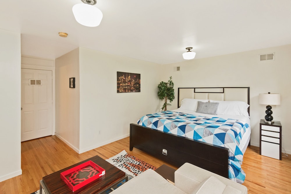 Racpanos Modern Stay on Forrest Street - photo 18