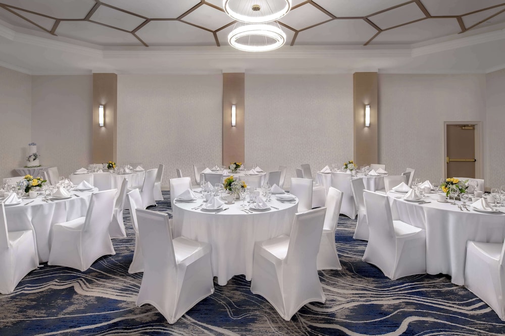 DoubleTree Suites by Hilton Hotel Mt. Laurel - photo 43