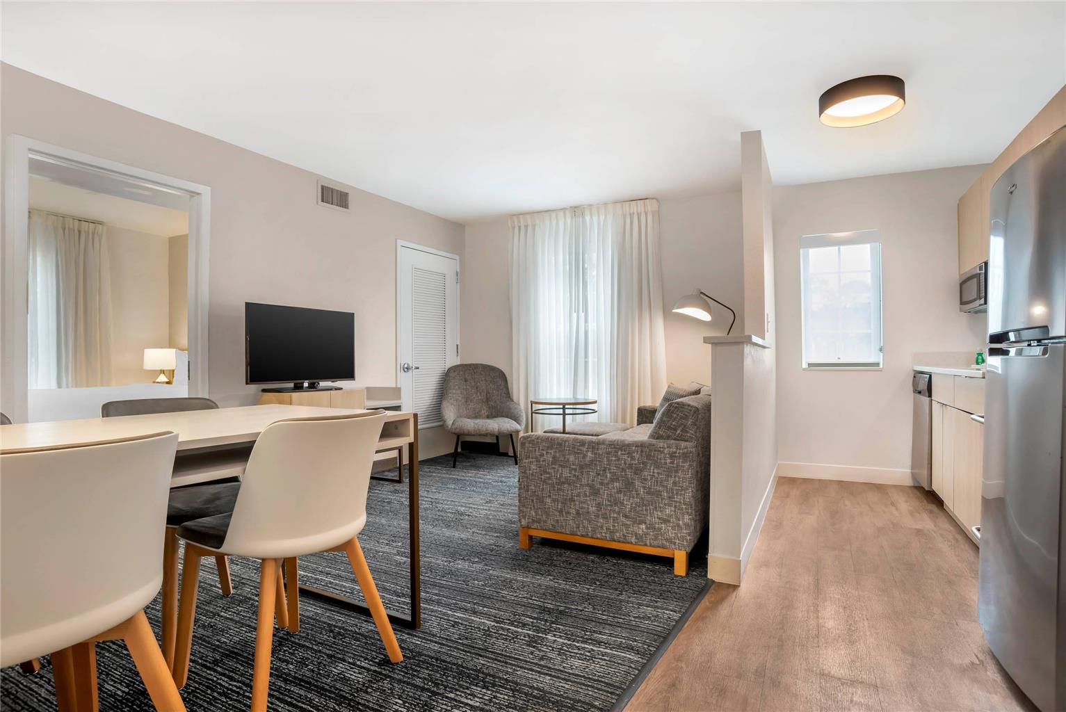 Alluxsuites at 1876 an Ascend Collection Hotel - photo 39