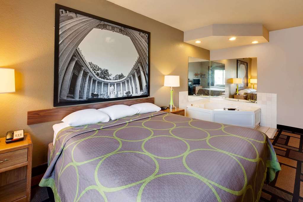 Super 8 by Wyndham Akron S Green Uniontown OH - photo 11