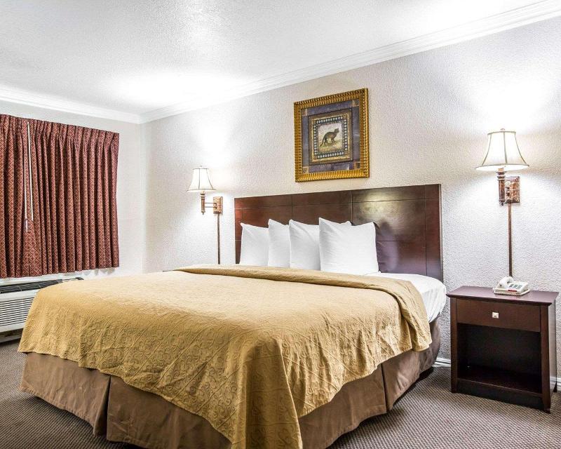 Quality Inn & Suites Thousand Oaks - photo 19