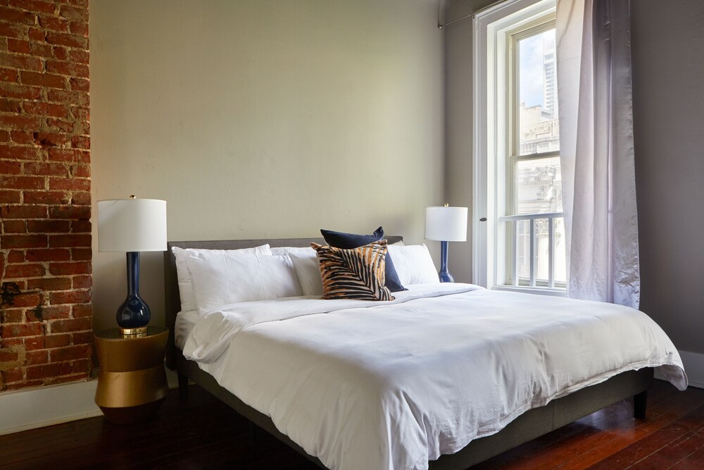 Charming Central Business District Studios by Sonder - photo 7