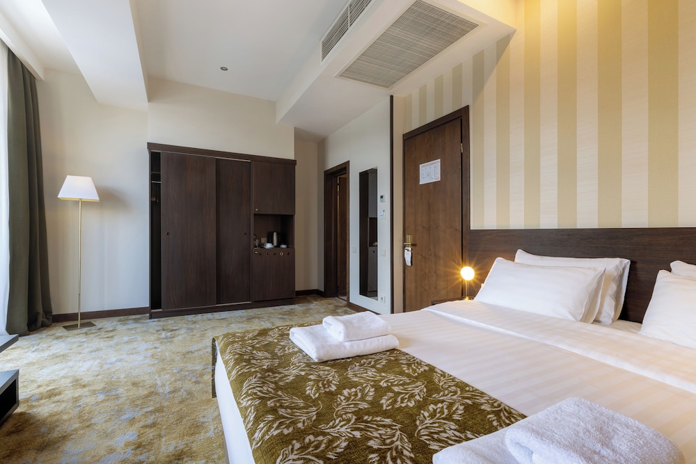 Citrus Hotel