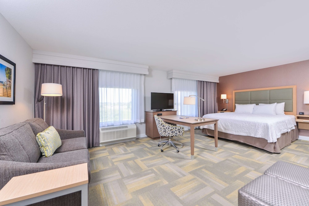 Hampton Inn & Suites Altoona Des Moines - photo 9